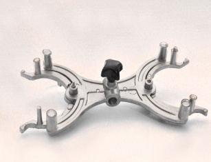 Laboratory equipment clamp